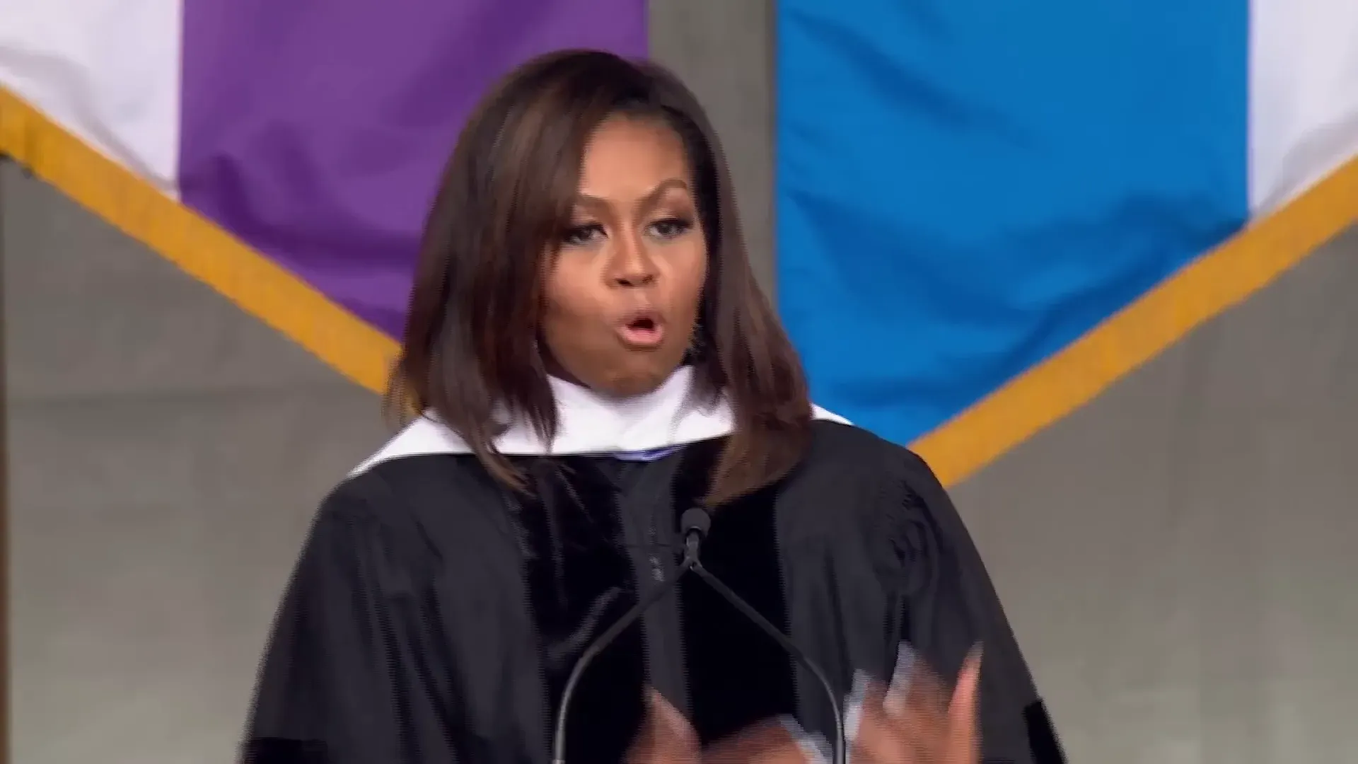 Michelle Obama เล่าถึงความลำบากของนักศึกษา