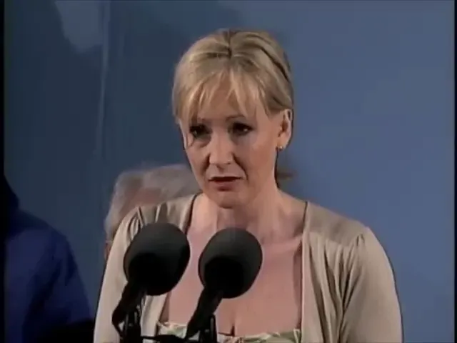 J.K. Rowling เล่าประสบการณ์ที่ Amnesty International