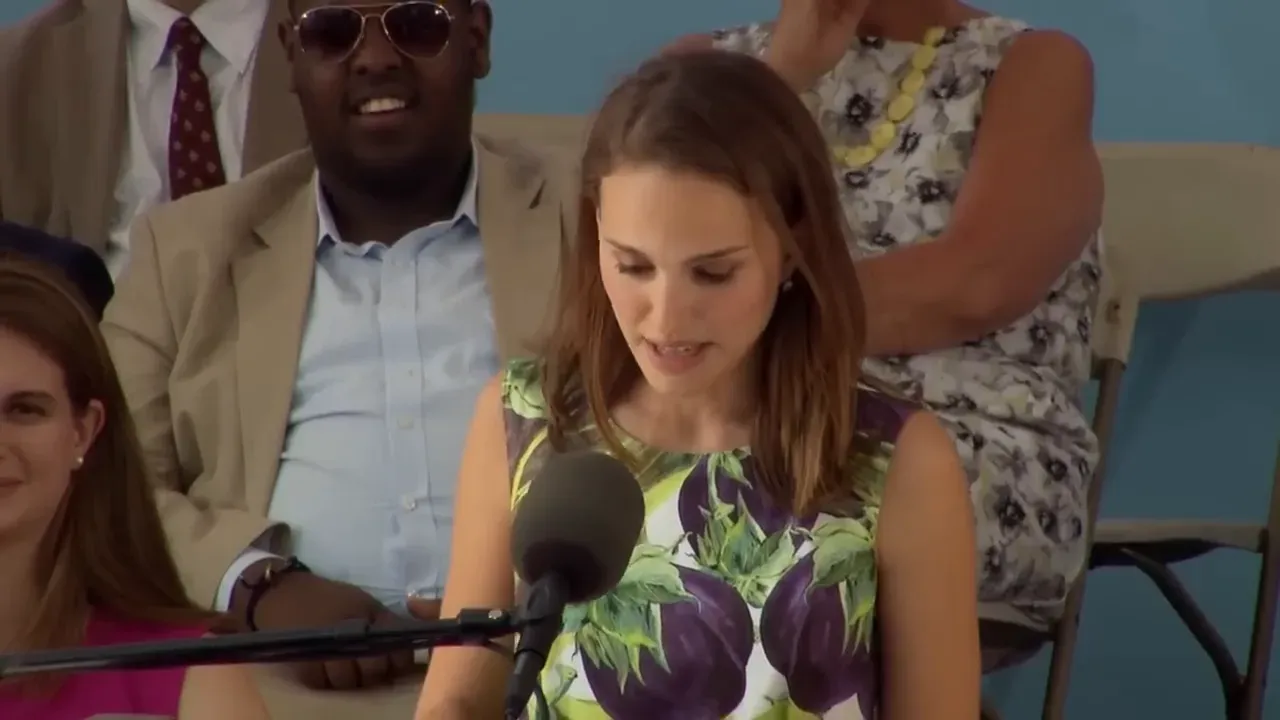 Natalie Portman เริ่มต้นพูดด้วยความไม่มั่นใจ